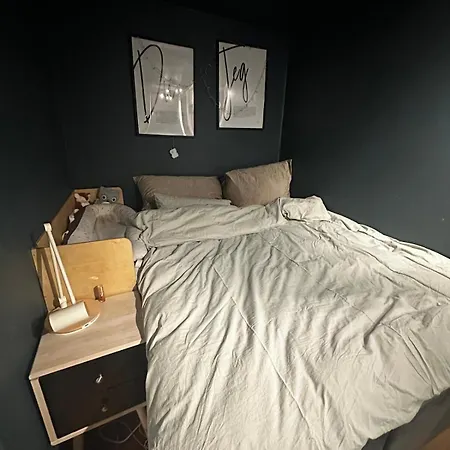 Apartment Lovely In A Location!