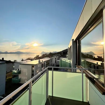 Lovely In A Location! Apartment Molde